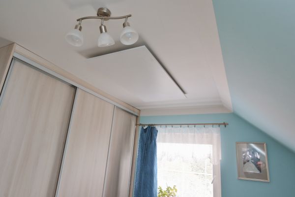 loznice-infrapanel-heatwell-710w-bily-bezramovy-strop3EEFC397-5428-C493-CCCF-20802E1B7526.jpg